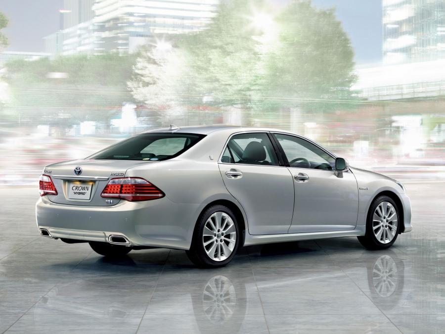  Toyota Crown Hybrid 2010 года  (фото 5 из 5)